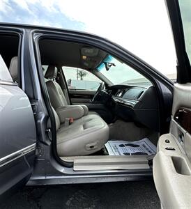 2006 Mercury Grand Marquis LS Premium   - Photo 15 - Bakersfield, CA 93305