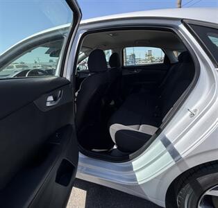 2020 Kia Forte FE - Photo 7 - Bakersfield, CA 93305