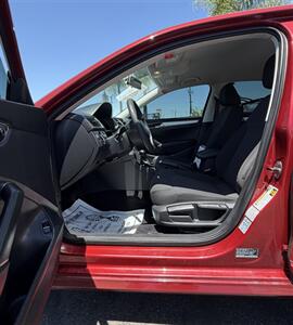 2017 Volkswagen Passat 1.8T S - Photo 6 - Bakersfield, CA 93305