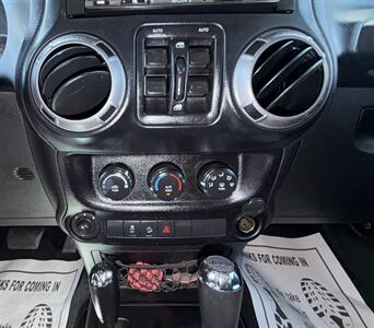 2013 Jeep Wrangler Unlimited Sport - Photo 24 - Bakersfield, CA 93305