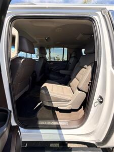 2018 GMC Yukon XL Denali - Photo 10 - Bakersfield, CA 93301