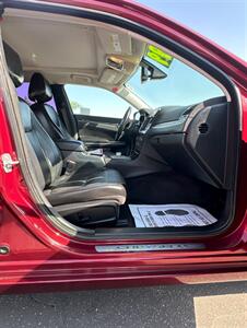 2018 Chrysler 300 Series Limited   - Photo 16 - Bakersfield, CA 93305