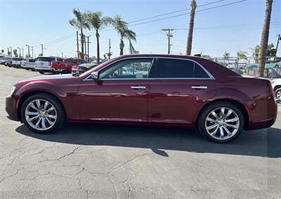 2018 Chrysler 300 Series Limited   - Photo 4 - Bakersfield, CA 93305