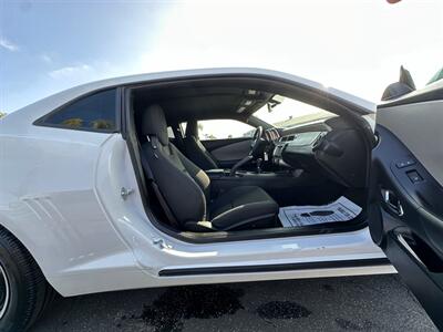 2013 Chevrolet Camaro LS   - Photo 14 - Bakersfield, CA 93301