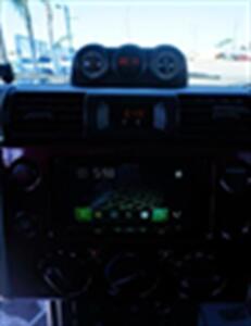2007 Toyota FJ Cruiser 4WD AT   - Photo 11 - Bakersfield, CA 93305