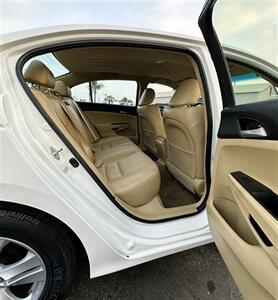 2011 Honda Accord SE   - Photo 16 - Bakersfield, CA 93305