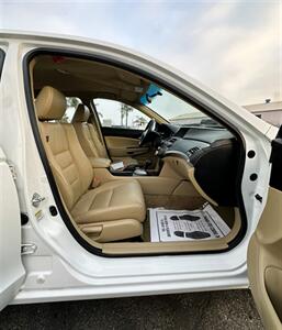 2011 Honda Accord SE   - Photo 15 - Bakersfield, CA 93305