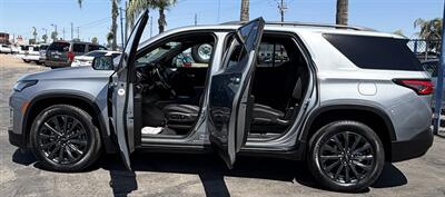 2023 Chevrolet Traverse RS - Photo 4 - Bakersfield, CA 93301