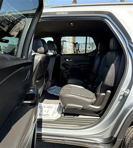 2023 Chevrolet Traverse RS - Photo 6 - Bakersfield, CA 93301