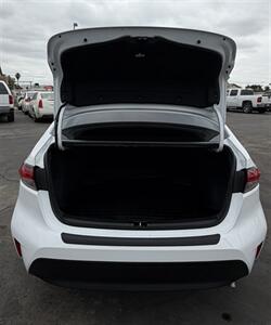 2025 Toyota Corolla LE   - Photo 10 - Bakersfield, CA 93301