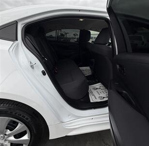 2025 Toyota Corolla LE   - Photo 15 - Bakersfield, CA 93301