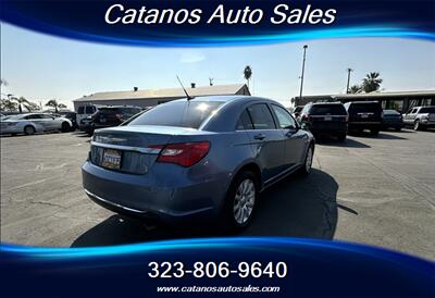 2011 Chrysler 200 Touring   - Photo 12 - Bakersfield, CA 93301