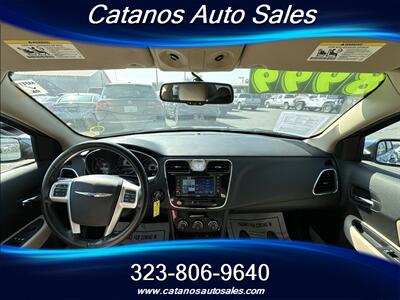 2011 Chrysler 200 Touring   - Photo 17 - Bakersfield, CA 93301