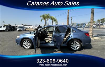 2011 Chrysler 200 Touring   - Photo 5 - Bakersfield, CA 93301