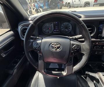 2018 Toyota Tacoma SR V6 - Photo 19 - Bakersfield, CA 93301