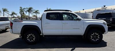 2018 Toyota Tacoma SR V6 - Photo 12 - Bakersfield, CA 93301