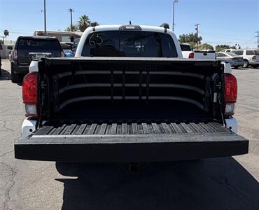 2018 Toyota Tacoma SR V6 - Photo 10 - Bakersfield, CA 93301