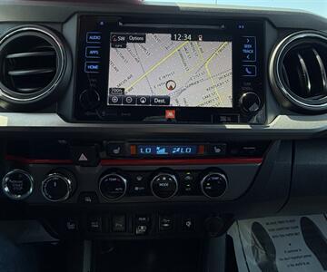 2018 Toyota Tacoma SR V6 - Photo 24 - Bakersfield, CA 93301