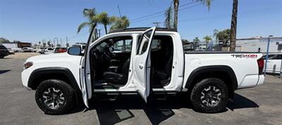 2018 Toyota Tacoma SR V6 - Photo 4 - Bakersfield, CA 93301