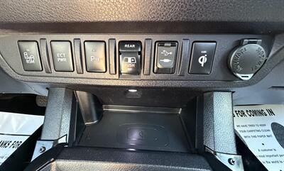 2018 Toyota Tacoma SR V6 - Photo 22 - Bakersfield, CA 93301