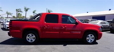 2007 Chevrolet Avalanche LS 1500   - Photo 13 - Bakersfield, CA 93305