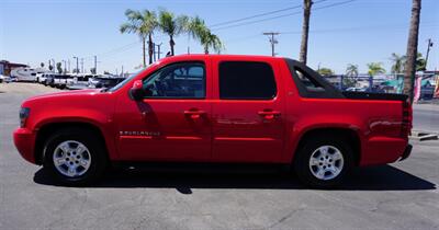 2007 Chevrolet Avalanche LS 1500   - Photo 4 - Bakersfield, CA 93305