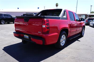 2007 Chevrolet Avalanche LS 1500   - Photo 12 - Bakersfield, CA 93305