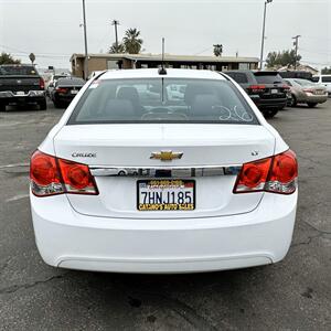2015 Chevrolet Cruze 1LT Auto   - Photo 9 - Bakersfield, CA 93305