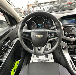 2015 Chevrolet Cruze 1LT Auto   - Photo 19 - Bakersfield, CA 93305