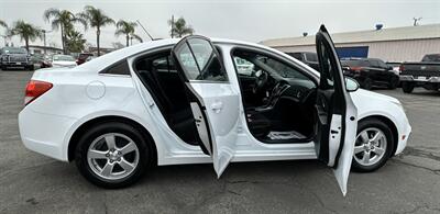 2015 Chevrolet Cruze 1LT Auto   - Photo 14 - Bakersfield, CA 93305