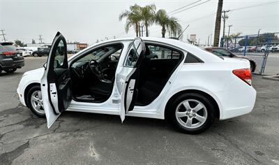 2015 Chevrolet Cruze 1LT Auto   - Photo 5 - Bakersfield, CA 93305