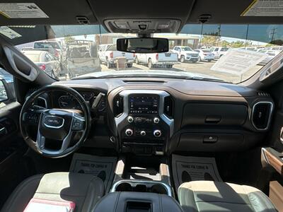 2019 GMC Sierra 1500 SLT   - Photo 18 - Bakersfield, CA 93301