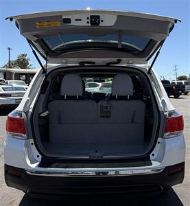 2011 Toyota Highlander Limited - Photo 11 - Bakersfield, CA 93305
