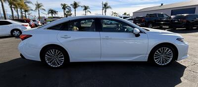 2021 Toyota Avalon Hybrid Limited - Photo 13 - Bakersfield, CA 93301