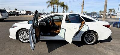 2021 Toyota Avalon Hybrid Limited - Photo 5 - Bakersfield, CA 93301
