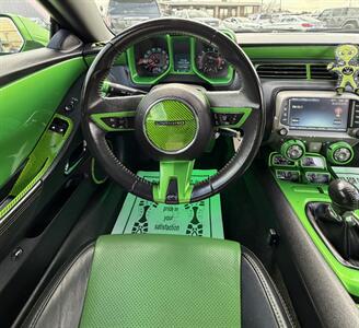 2011 Chevrolet Camaro SS   - Photo 19 - Bakersfield, CA 93301