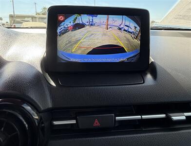 2019 Toyota Yaris   - Photo 25 - Bakersfield, CA 93301