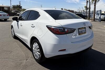 2019 Toyota Yaris   - Photo 8 - Bakersfield, CA 93301