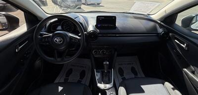 2019 Toyota Yaris   - Photo 18 - Bakersfield, CA 93301