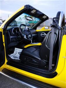 2004 Chevrolet SSR   - Photo 6 - Bakersfield, CA 93305
