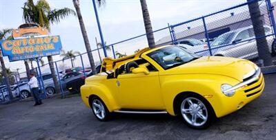2004 Chevrolet SSR   - Photo 2 - Bakersfield, CA 93305