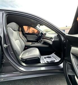 2018 Honda Accord LX   - Photo 15 - Bakersfield, CA 93305