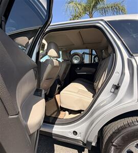 2011 Ford Edge SEL - Photo 8 - Bakersfield, CA 93305