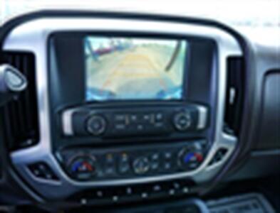 2017 GMC Sierra 1500 SLT Crew Cab Short Box 4WD   - Photo 11 - Bakersfield, CA 93305