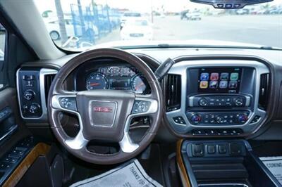 2017 GMC Sierra 1500 SLT Crew Cab Short Box 4WD   - Photo 9 - Bakersfield, CA 93305