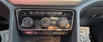2022 Volkswagen Atlas Cross Sport V6 SE - Photo 24 - Bakersfield, CA 93305
