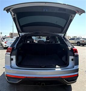 2022 Volkswagen Atlas Cross Sport V6 SE - Photo 12 - Bakersfield, CA 93305