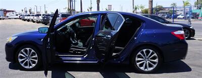 2015 Honda Accord Sport   - Photo 5 - Bakersfield, CA 93301