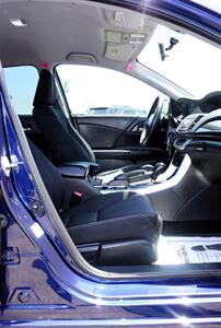2015 Honda Accord Sport   - Photo 14 - Bakersfield, CA 93301