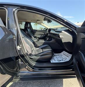 2021 Mazda Mazda3 Sedan Select   - Photo 16 - Bakersfield, CA 93301
